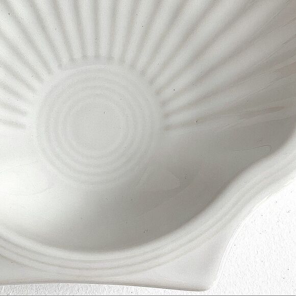 Fiesta Homer Laughlin Shell Plate Set Turquoise, White, and Lapis - Picture 8 of 14